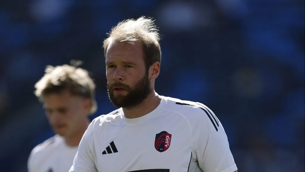 Klauss atua no futebol norte-americano. Photo by Ronald Martinez/Getty Images