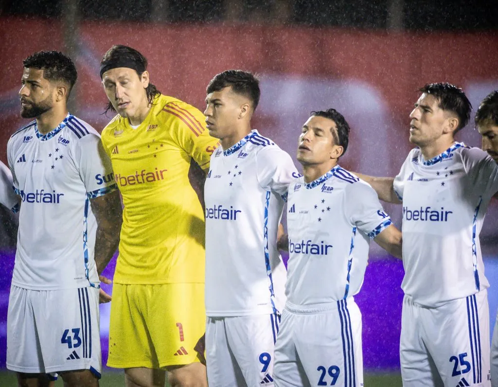 Jogadores do Cruzeiro posam para foto antes na partida contra Vitoria – Foto: Jhony Pinho/AGIF