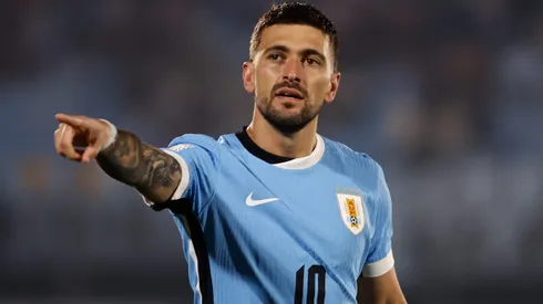 Arrascaeta marca belo gol, mas ainda é criticado em vitória do Uruguai sobre a Venezuela.