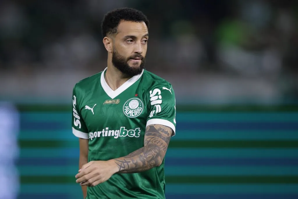 Felipe Anderson foi titular na partida - Foto: Ettore Chiereguini/AGIF.