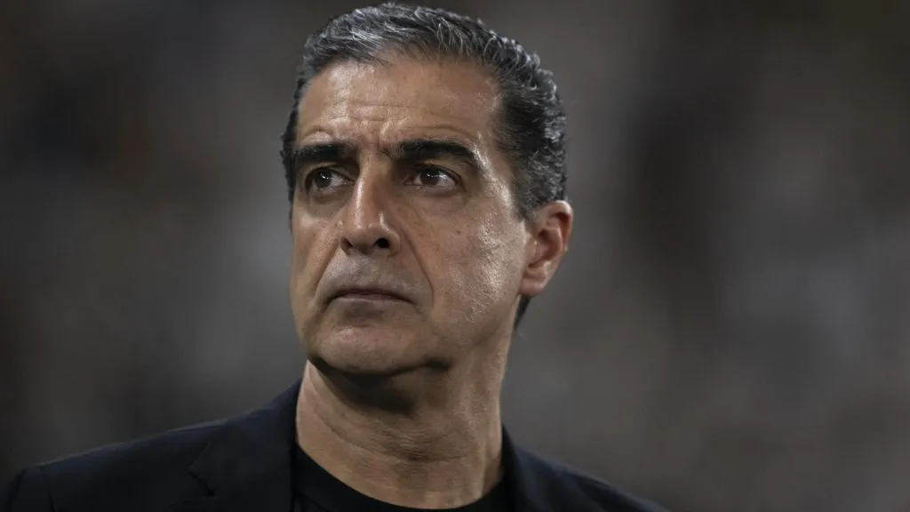 Renato Paiva irá comandar o Botafogo no Super Mundial -Foto: Jorge Rodrigues/AGIF