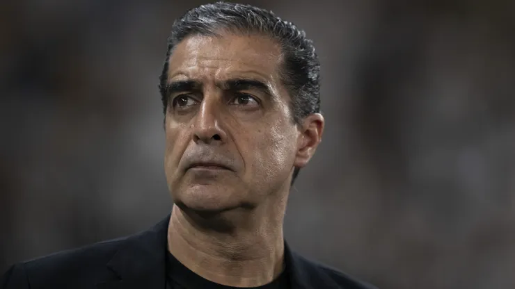 Renato Paiva irá comandar o Botafogo no Super Mundial -Foto: Jorge Rodrigues/AGIF