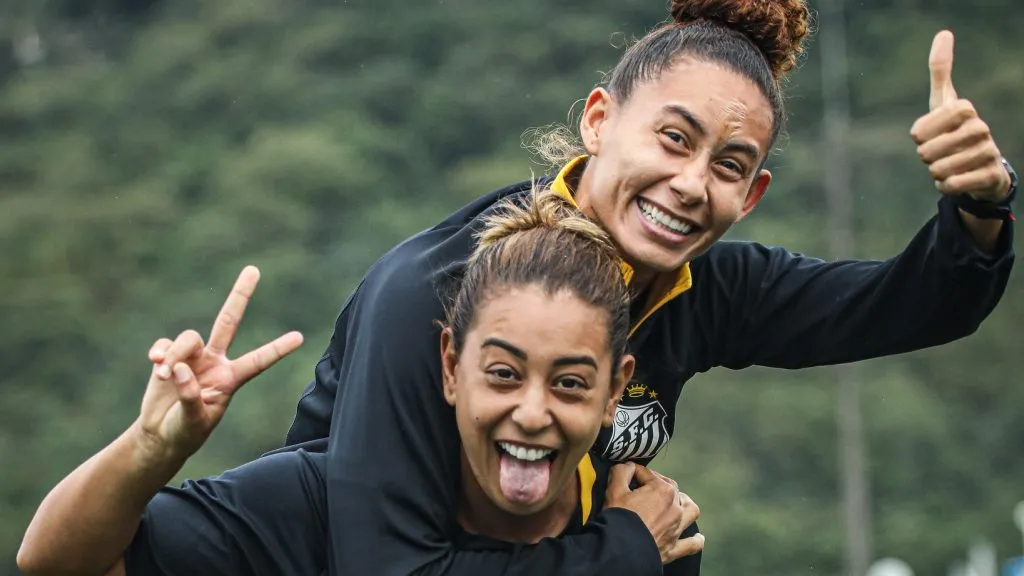 Nath Pitbull e Carol Baiana jogadoras do Santos