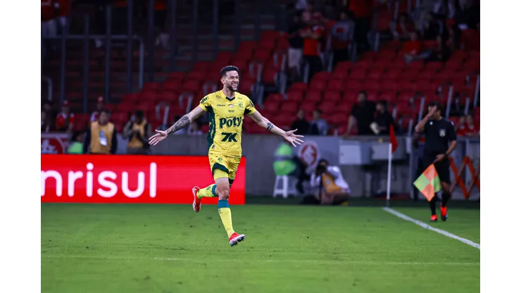 Mirassol tem três jogadores com 100% de minutagem na Série A 2025 - Foto: Maxi Franzoi/AGIF