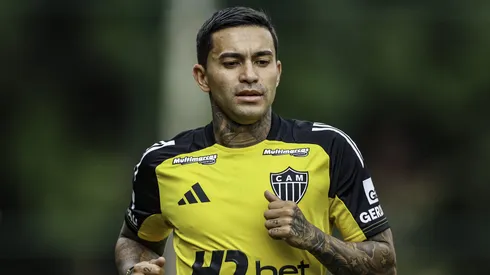 Dudu em treino na Cidade do Galo