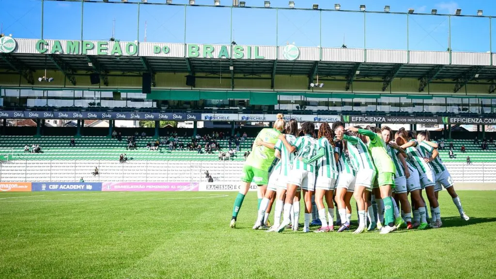 Jogadoras do time feminino do Juventude