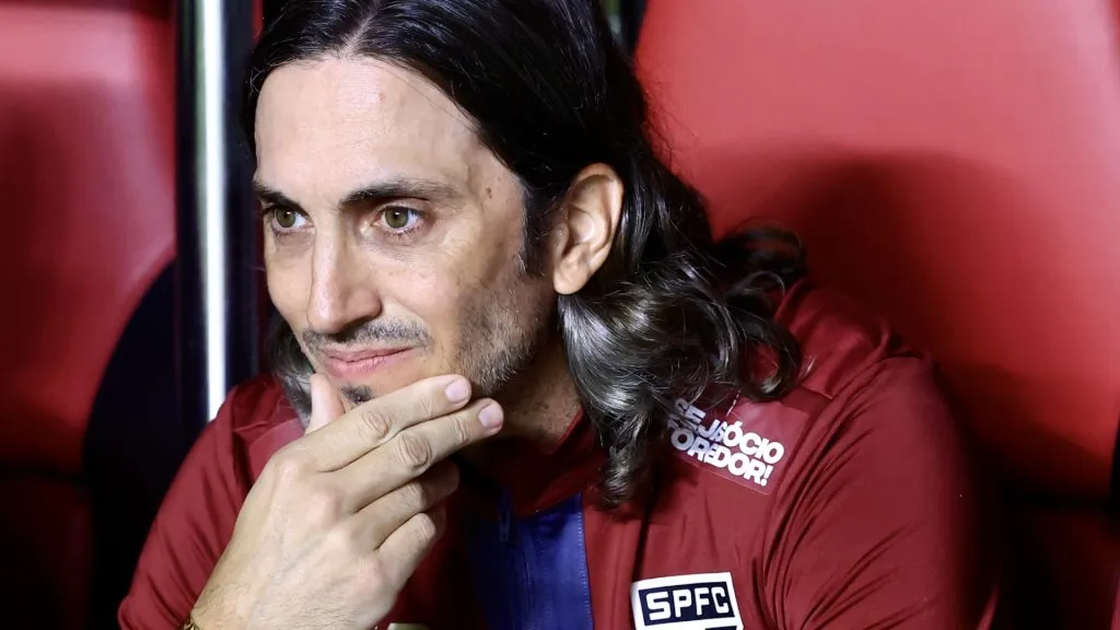 Luis Zubeldia está pressionado no São Paulo – Foto: Marcello Zambrana/AGIF