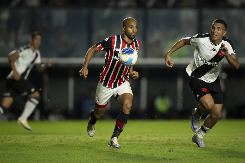 Lucas Moura jogador do São Paulo durante partida contra o Vasco – Foto: Jorge Rodrigues/AGIF