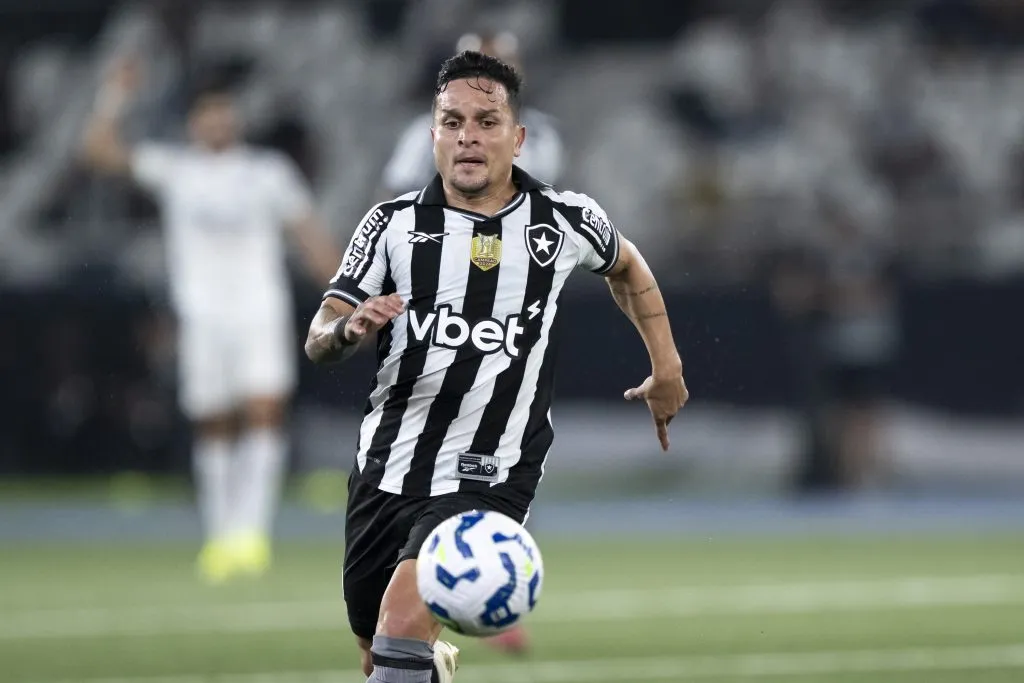 Botafogo bateu o Ceará na última partida antes do Super Mundial. Foto: Jorge Rodrigues/AGIF