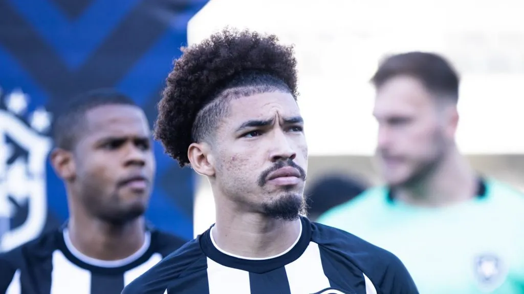 Foto: Abner Dourado/AGIF – Defensou foi campeão brasileiro e da Libertadores pelo Botafogo no ano passado.