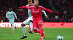 Atacante durante partida da MLS. Foto: Dilip Vishwanat/Getty Images
