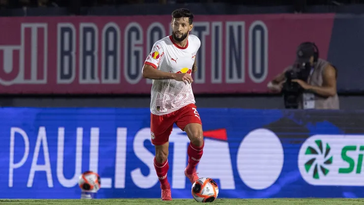 Juninho Capixaba é desfalque confirmado para o duelo contra o Bahia pelo Brasileirão nesta quinta-feira