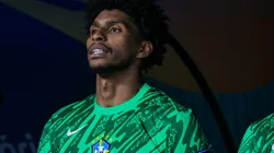 Hugo Souza goleiro da Seleção Brasileira durante a partida entre Brasil e Paraguai na Neo Química Arena - Foto: Fabio Giannelli/AGIF