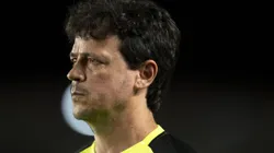 Diniz prepara escalação do Vasco para última partida antes da parada para o Mundial.