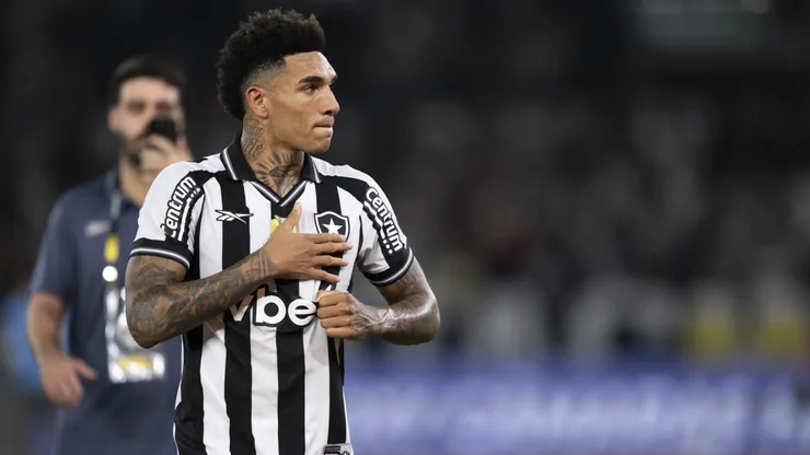 RJ - RIO DE JANEIRO - 04/06/2025 - BRASILEIRO A 2025, BOTAFOGO X CEARA - Igor Jesus jogador do Botafogo apos partida contra o Ceara no estadio Engenhao pelo campeonato Brasileiro A 2025. Foto: Jorge Rodrigues/AGIF