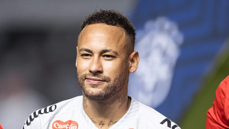 Neymar durante partida do Santos na Vila
