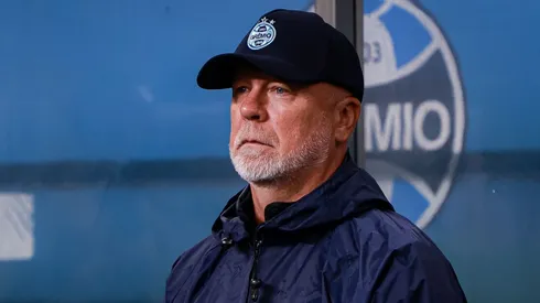 Mano Menezes técnico do Grêmio durante partida contra o CSA no estádio Arena do Grêmio pelo campeonato Copa Do Brasil 2025.