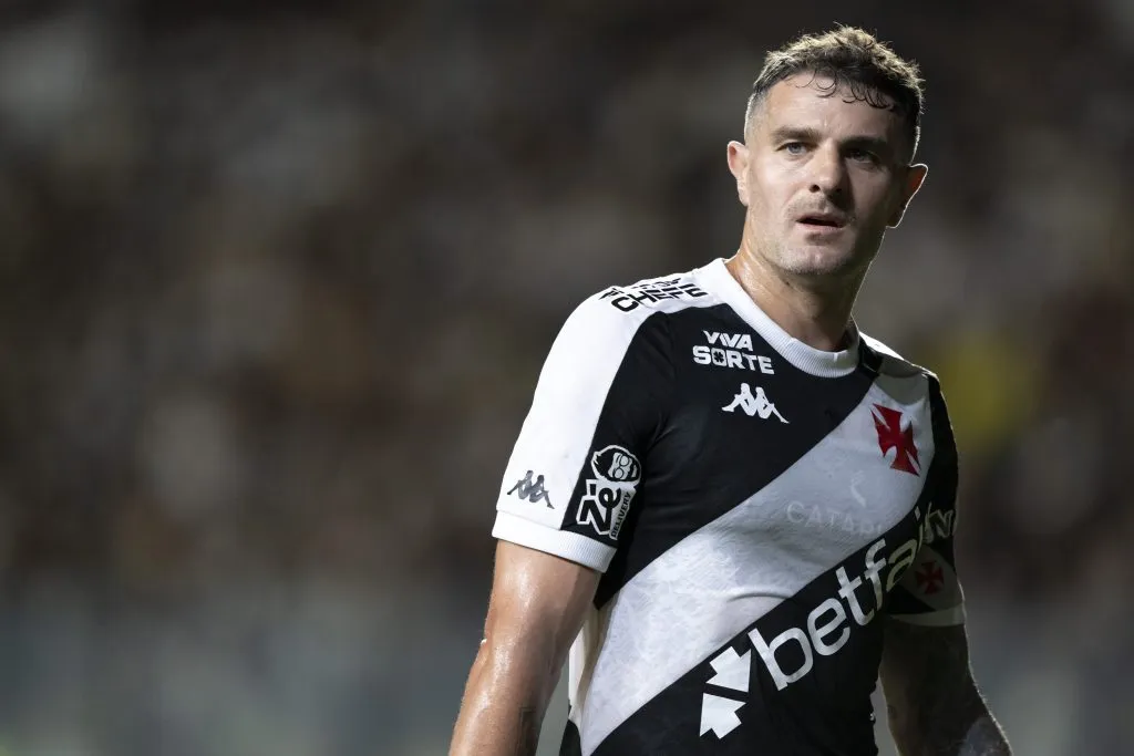 RJ – RIO DE JANEIRO – 31/05/2025 – BRASILEIRO A 2025, VASCO X BRAGANTINO – Vegetti jogador do Vasco durante partida contra o Bragantino no estadio Sao Januario pelo campeonato Brasileiro A 2025. Foto: Jorge Rodrigues/AGIF