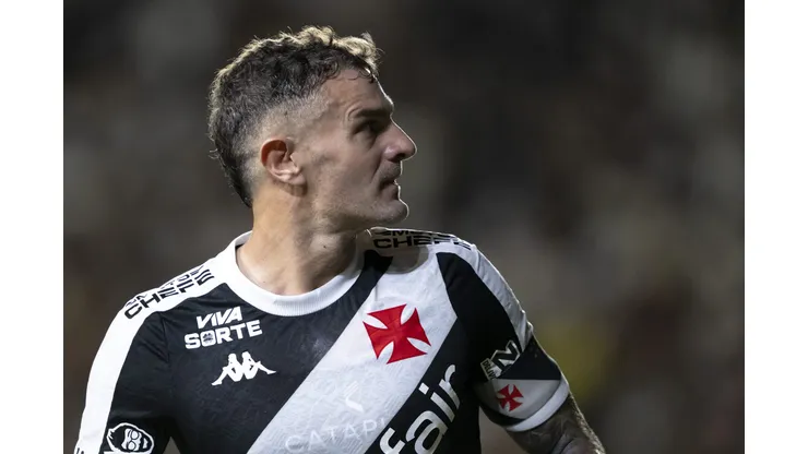 RJ - RIO DE JANEIRO - 31/05/2025 - BRASILEIRO A 2025, VASCO X BRAGANTINO - Vegetti jogador do Vasco durante partida contra o Bragantino no estadio Sao Januario pelo campeonato Brasileiro A 2025. Foto: Jorge Rodrigues/AGIF