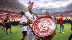 Kaíque Rocha jogador do Internacional comemora o título após partida contra o Grêmio no estádio Beira-Rio pelo campeonato Gaúcho 2025.