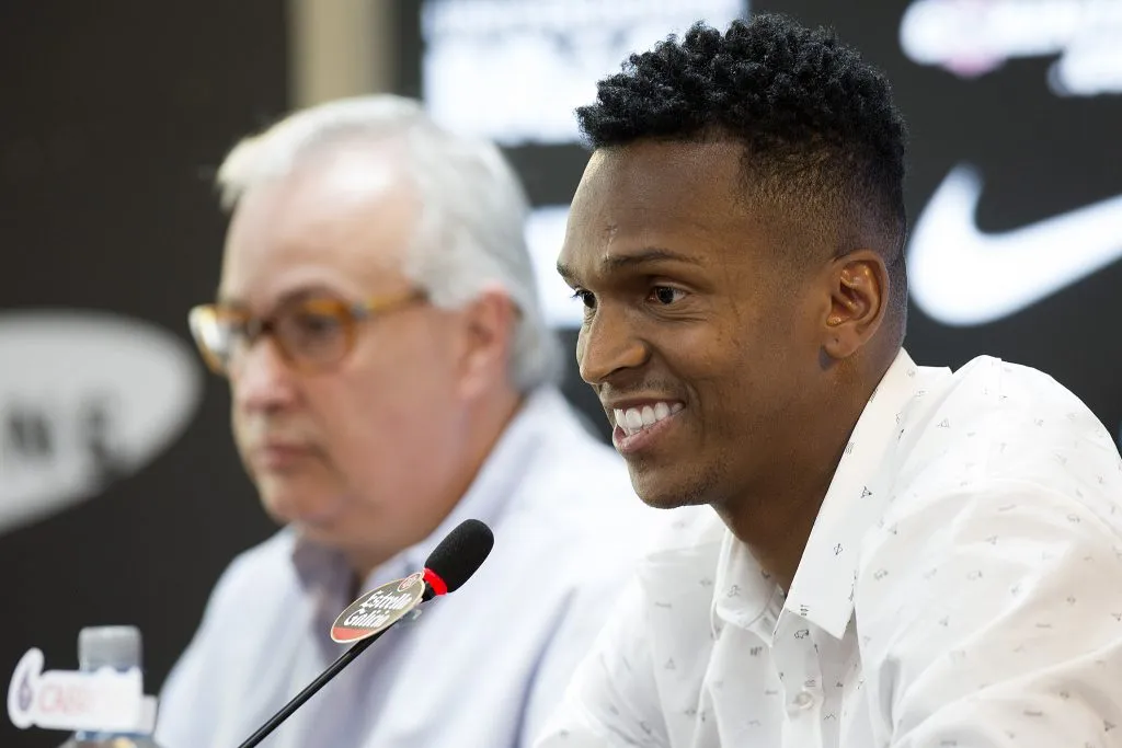 SP – Sao Paulo – 05/01/2018 – Coletiva de Imprensa do Corinthians – Presidente Roberto de Andrade e o atacante Jo artilheiro do Campeonato Brasileiro 2017 se despede do Corinthians durante coletiva de imprensa no CT Joaquim Grava Foto: Daniel Vorley/AGIF