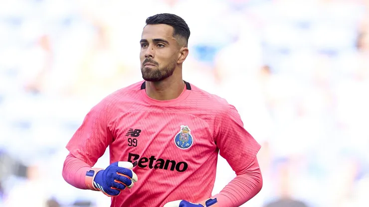 Diogo Costa é dúvida diante do Palmeiras.