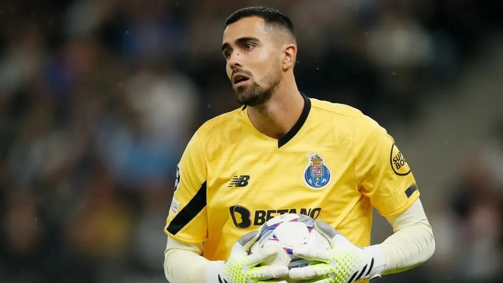 Diogo Costa pode ficar fora de Palmeiras x Porto - Foto: Getty Images.