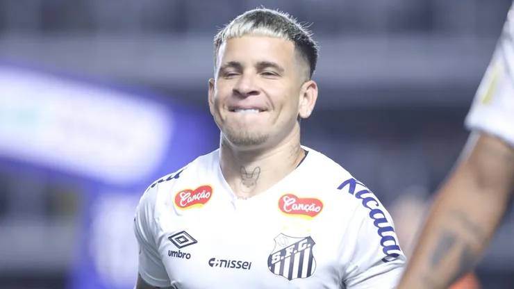 Soteldo jogador do Santos durante partida contra o Mirassol no estádio Vila Belmiro pelo campeonato Paulista 2025