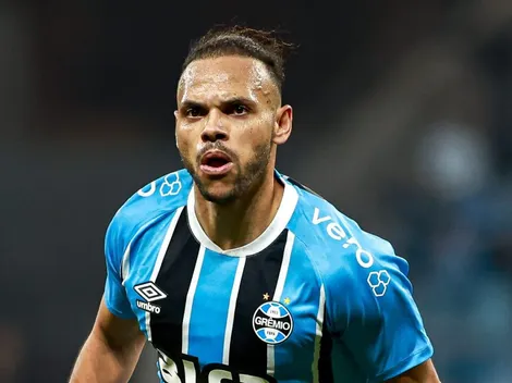 Braithwaite é ovacionado em Grêmio x Corinthians