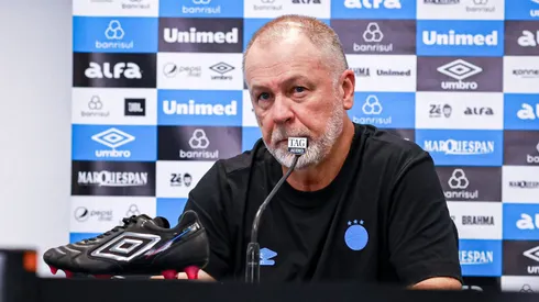 Mano Menezes concedeu entrevista após a partida. Foto: Maxi Franzoi/AGIF