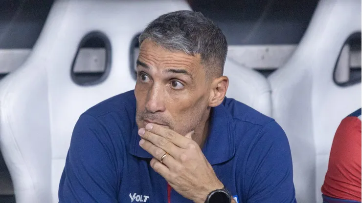 Vojvoda durante a derrota desta quinta-feira (12).