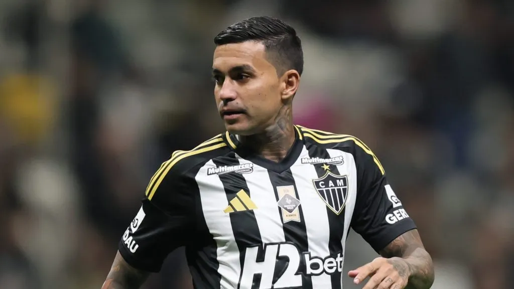 Dudu tem desempenho avaliado por Cuca – Foto: Gilson Lobo/AGIF