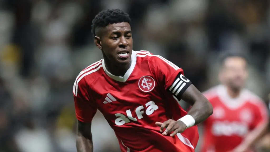 Vitão no Internacional. Foto: Gilson Lobo/AGIF