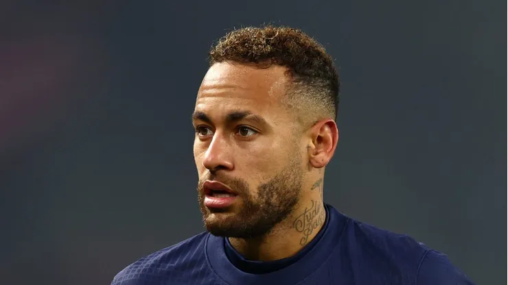 Neymar com a camisa do PSG em jogo da Champions League. Foto: Buda/Getty Images