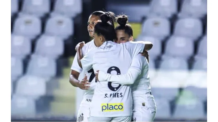 Santos comemora classificação na Copa do Brasil feminina. Foto: Santos FC/Divulgação