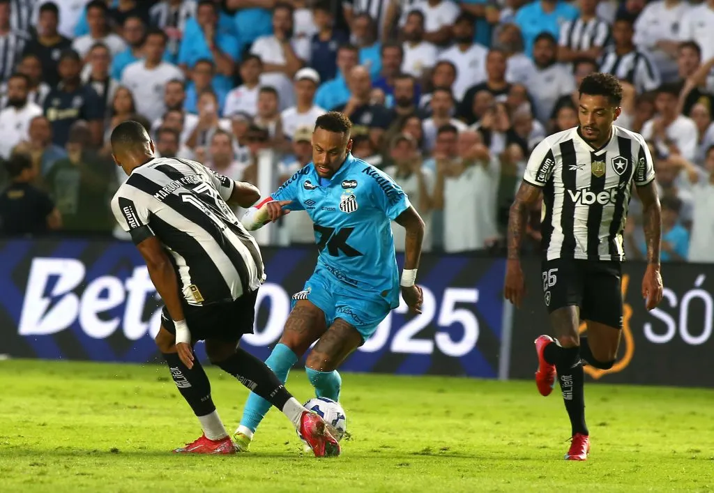 SP – SANTOS – 01/06/2025 – BRASILEIRO A 2025, SANTOS X BOTAFOGO -Neymar jogador do Santos durante partida contra o Botafogo no estadio Vila Belmiro pelo campeonato Brasileiro A 2025. Foto: Mauricio De Souza/AGIF