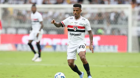 SP - BELO HORIZONTE - 06/04/2025 - BRASILEIRO A 2025, ATLETICO-MG X SAO PAULO - Alan Franco jogador do Sao Paulo durante partida contra o Atletico-MG no estadio Mineirao pelo campeonato Brasileiro A 2025. Foto: Gilson Lobo/AGIF
