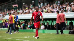 Léo Pelé em campo pelo Athletico-PR. Foto: Associated Press / Alamy Stock Photo
