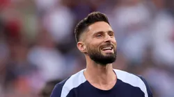 Giroud, atacante francês, vai enfrentar o Mengão no Super Mundial.