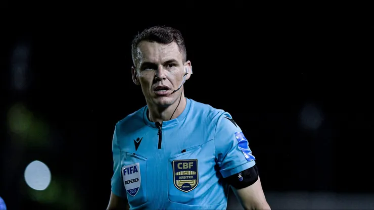 Paulo Cesar Zanovelli foi o juiz do jogo