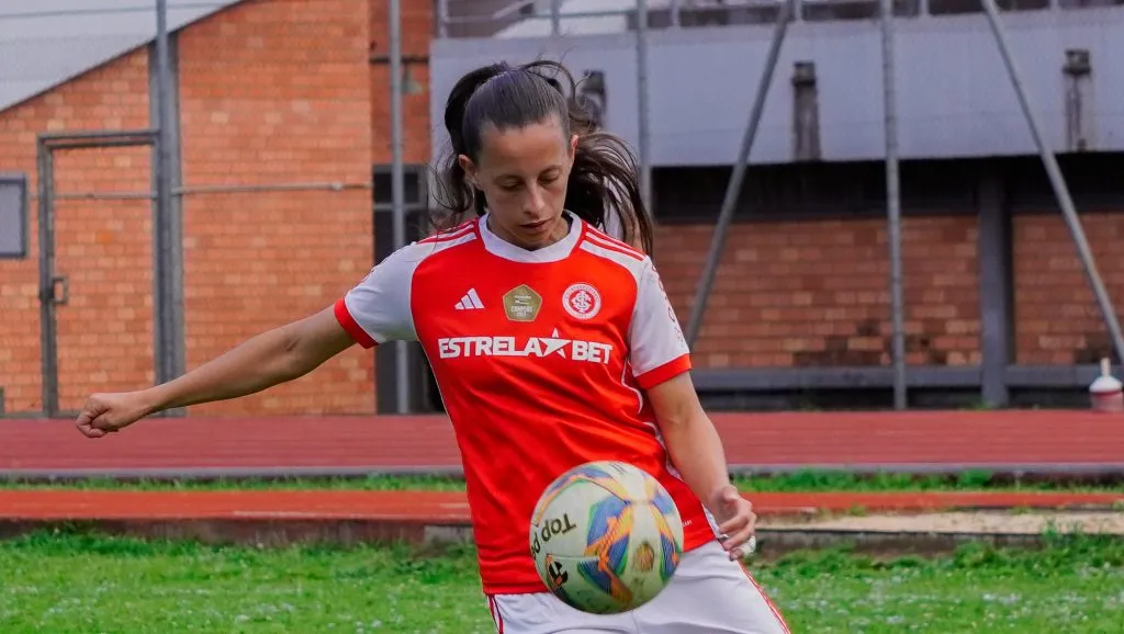 Belén Aquino em jogo do Internacional pelo Gaúchão Feminino