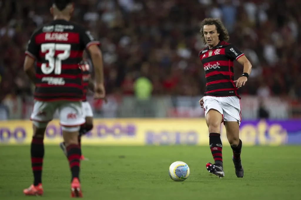 RJ – RIO DE JANEIRO – 13/11/2024 – BRASILEIRO A 2024, FLAMENGO X ATLETICO-MG – David Luiz jogador do Flamengo durante partida contra o Atletico-MG no estadio Maracana pelo campeonato Brasileiro A 2024. Foto: Jorge Rodrigues/AGIF