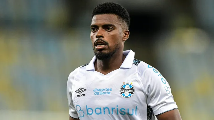 Jemerson jogador do Grêmio durante partida contra o Fluminense no estádio Maracanã pelo campeonato Brasileiro A 2024.