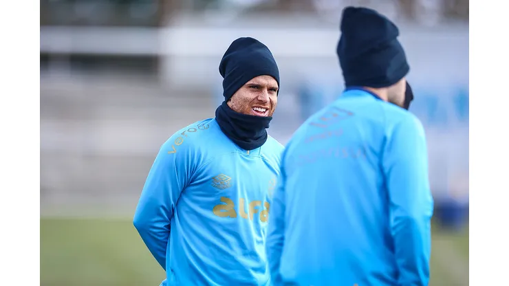 Cuéllar durante treino do Grêmio. FOTO: LUCAS UEBEL/GREMIO FBPA