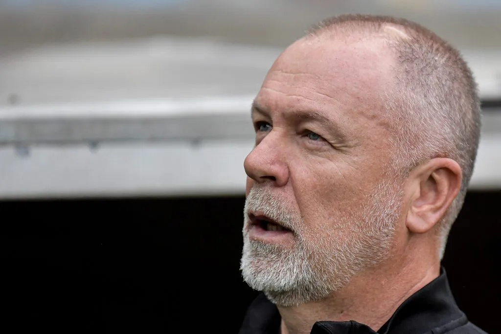 Mano Menezes pode escalar Cuéllar na vaga de Dodi. (Photo by Thiago Ribeiro/Getty Images)