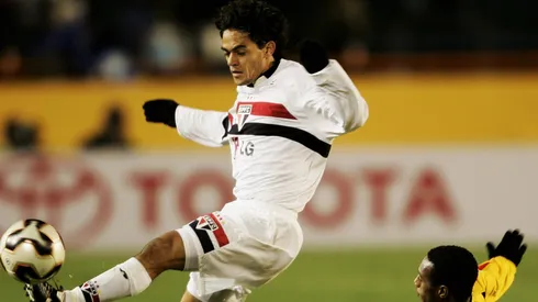 Josué chegou ao São Paulo justamente na temporada 2005 (Photo by Shaun Botterill)