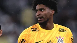 Hugo Souza goleiro do Corinthians durante partida contra o Racing-URU - Foto: Ettore Chiereguini/AGIF