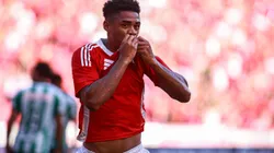 Victor Gabriel, jogador do Internacional, comemora seu gol durante partida contra o Juventude no estadio Beira-Rio pelo campeonato Brasileiro A 2025. Foto: Maxi Franzoi/AGIF