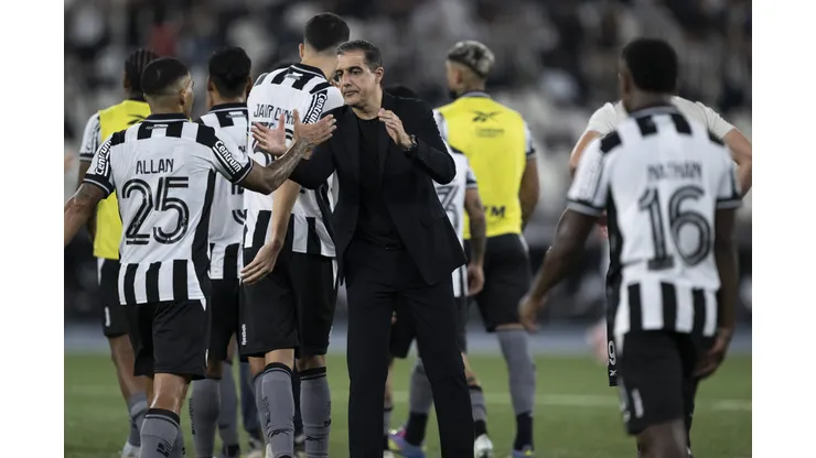 RJ - RIO DE JANEIRO - 04/06/2025 - BRASILEIRO A 2025, BOTAFOGO X CEARA - Renato Paiva tecnico do Botafogo apos partida contra o Ceara no estadio Engenhao pelo campeonato Brasileiro A 2025. Foto: Jorge Rodrigues/AGIF