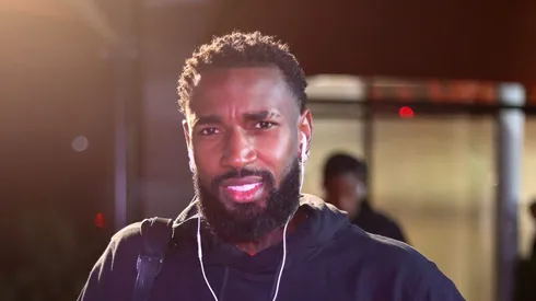 Gerson durante o embarque da delegação flamenguista.